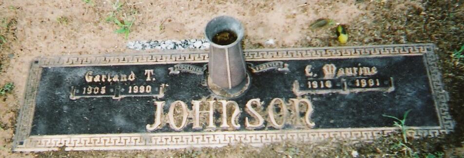 Tombstone of Garland and Maurine Johnson